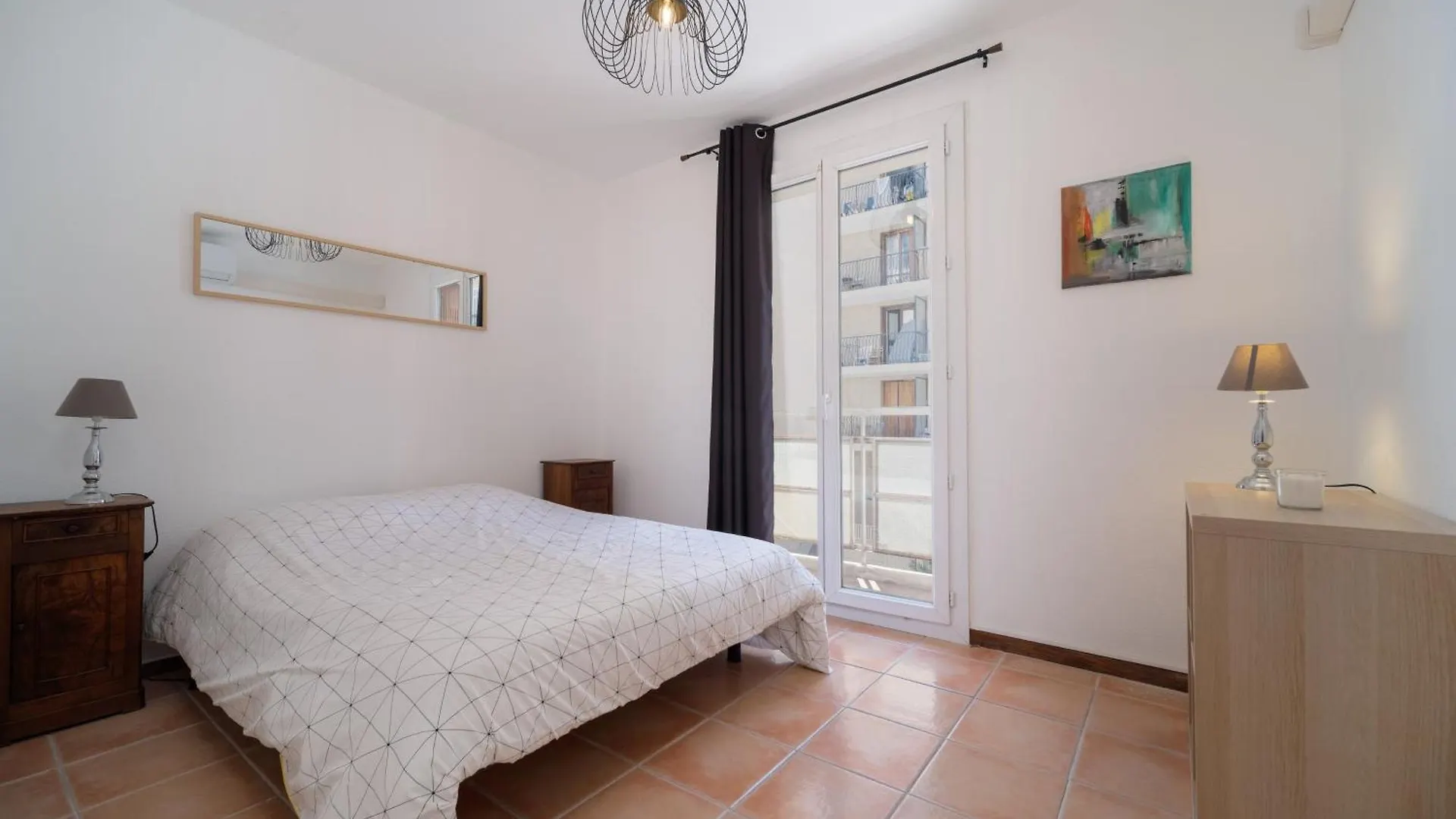 Appartement Climatise Avec Parking 4 Couchages A 5Min A Pieds De La Gare St Charles Марсель